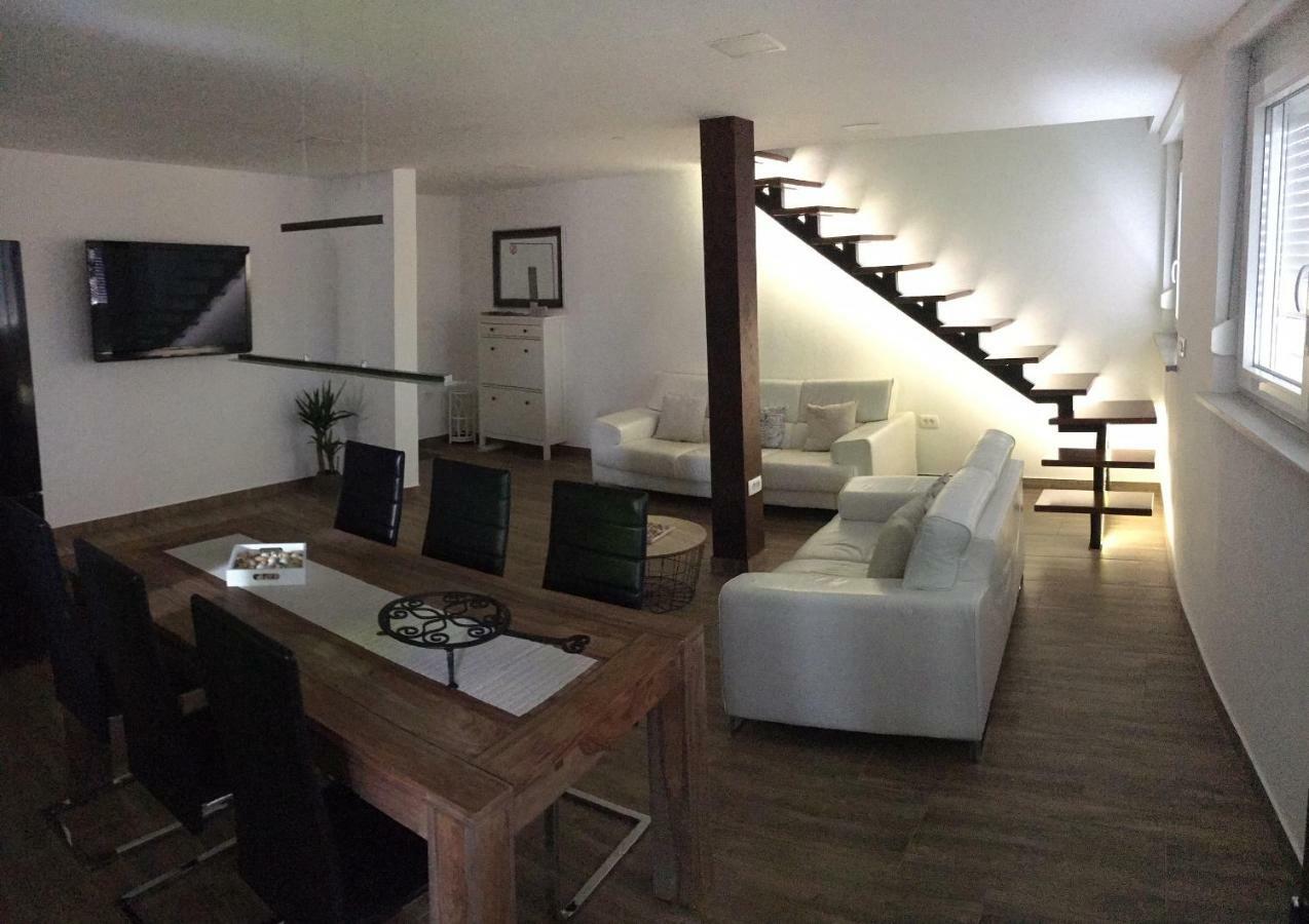 Apartment Ida Koper Buitenkant foto