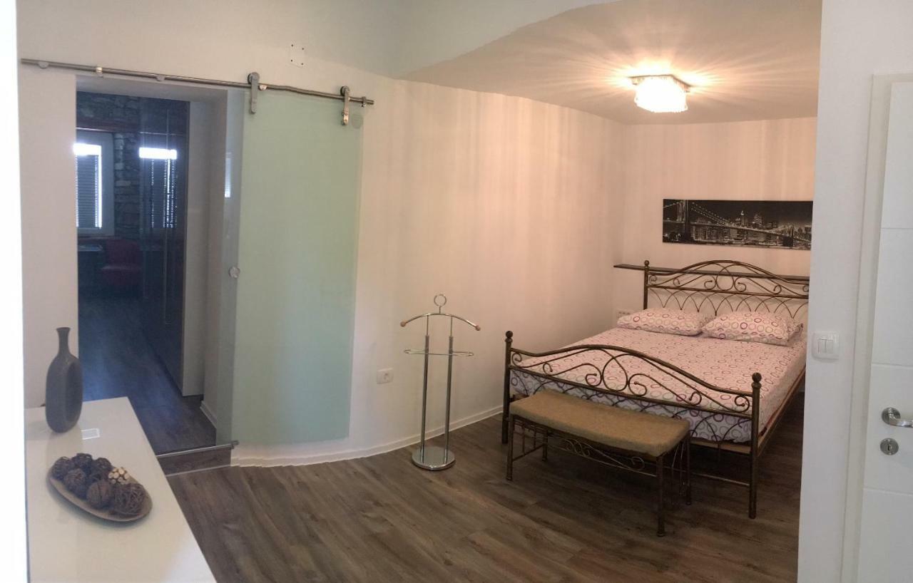Apartment Ida Koper Buitenkant foto